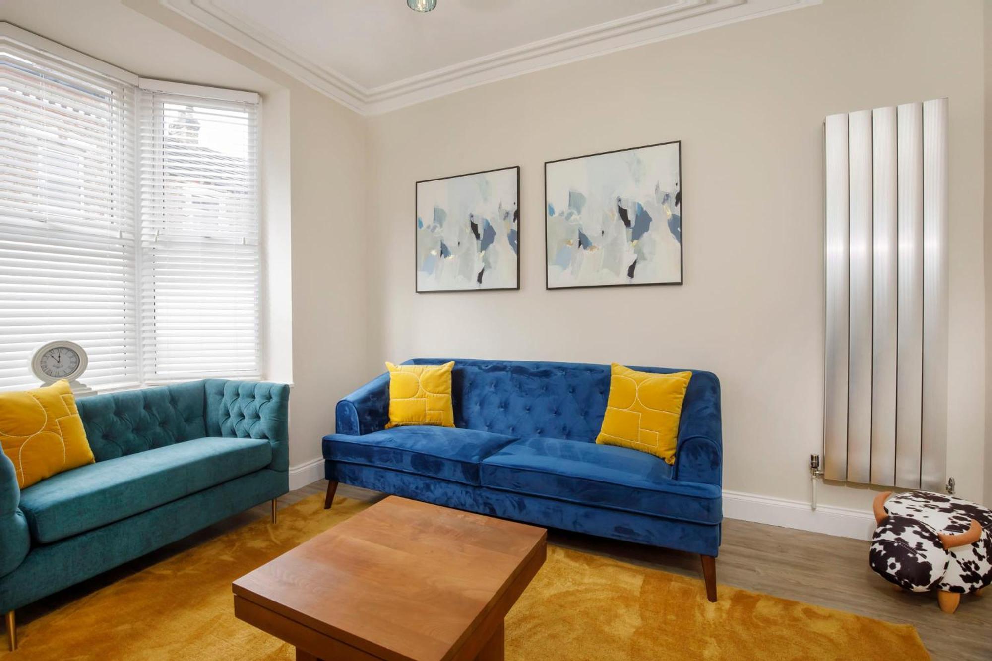 The Milton Sleeps 8 Close To Centre Pet Friendly Holiday home *