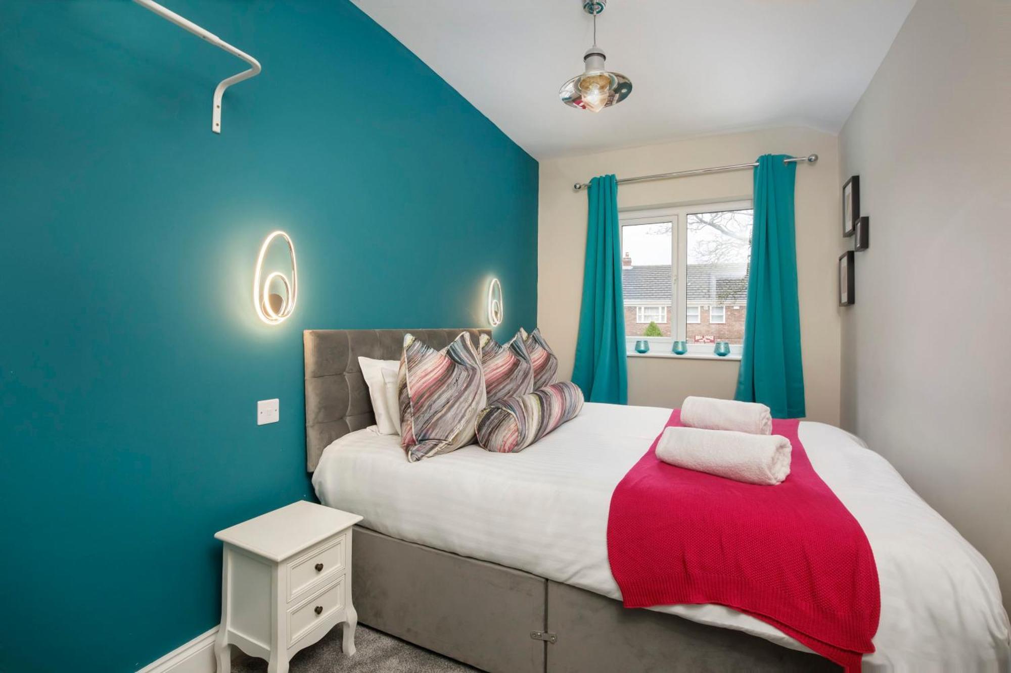 Holiday home The Milton Sleeps 8 Close To Centre Pet Friendly *