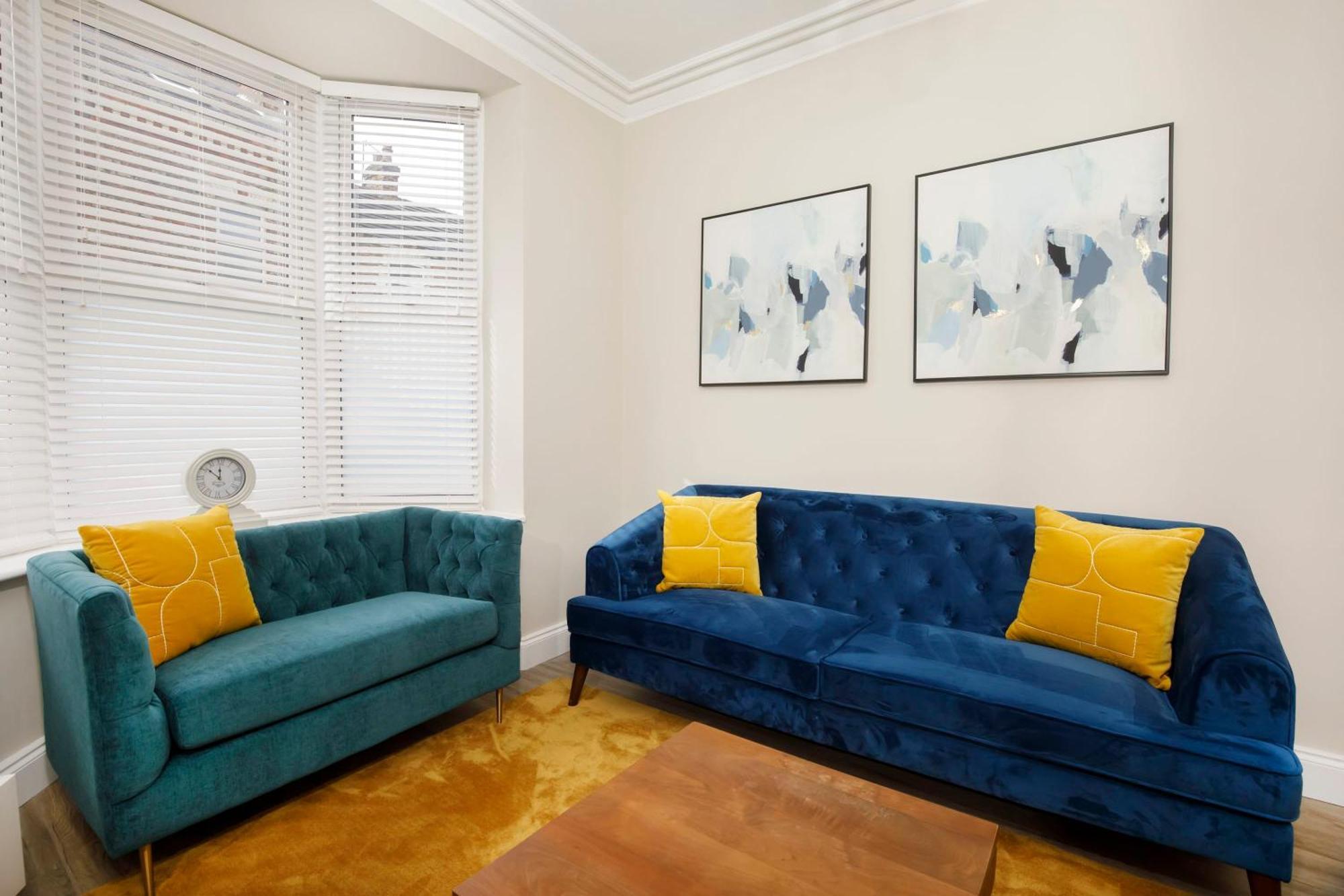 Holiday home The Milton Sleeps 8 Close To Centre Pet Friendly