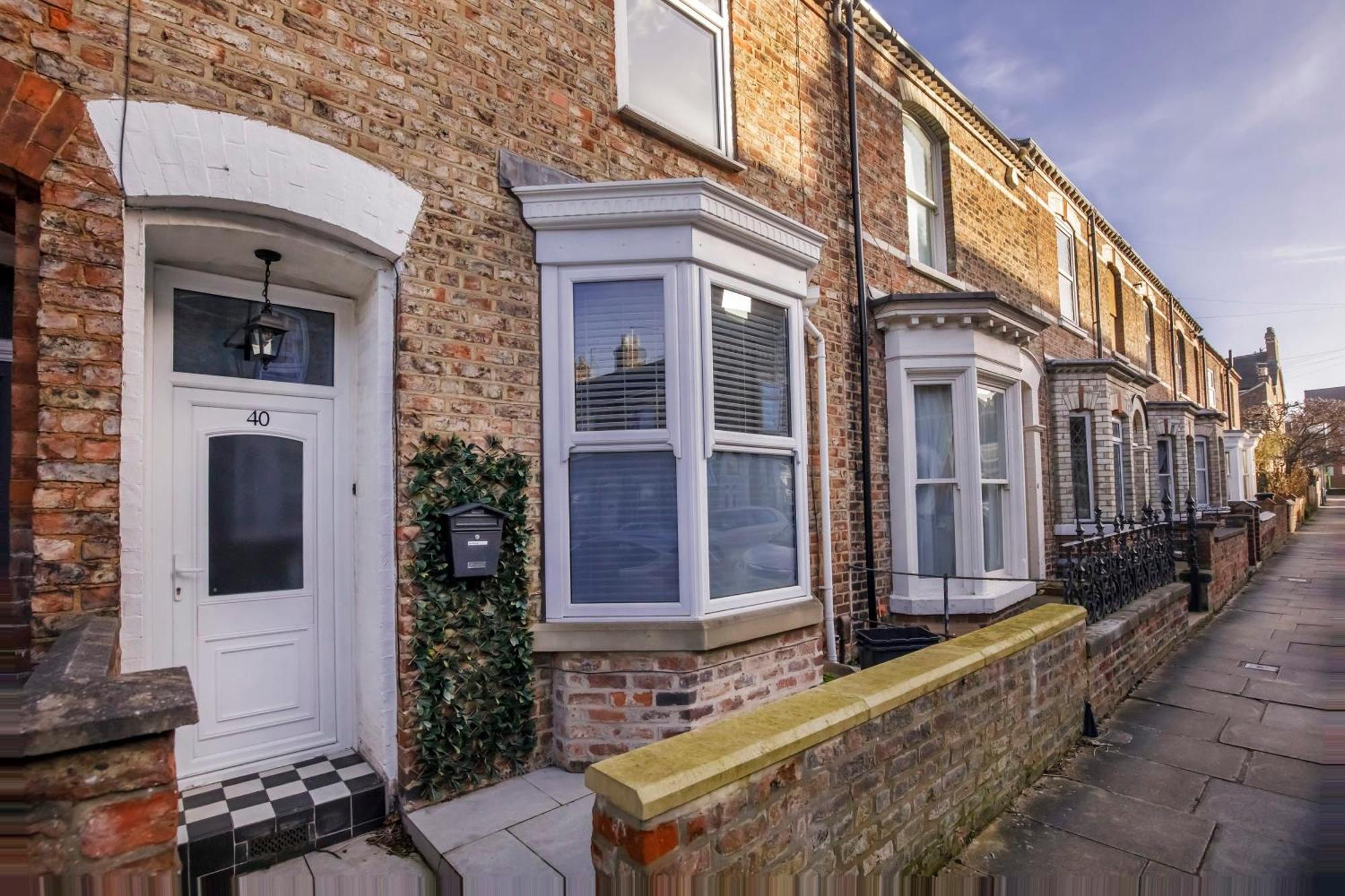 Holiday home The Milton Sleeps 8 Close To Centre Pet Friendly *
